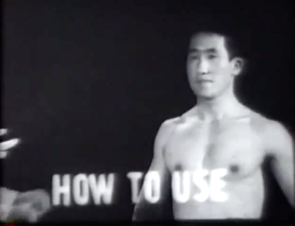 Grand Master Choi protagonizando el primer video instruccional del Taekwondo moderno